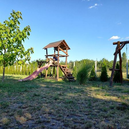 Oazis Apartman Sarospatak Bagian luar foto