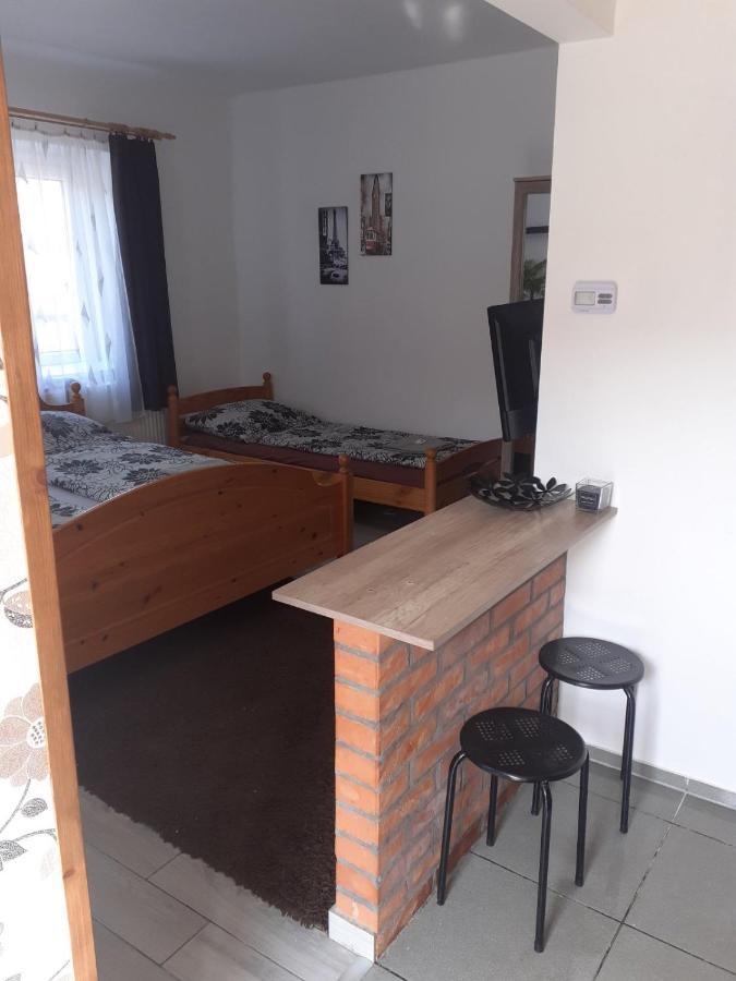 Oazis Apartman Sarospatak Bagian luar foto