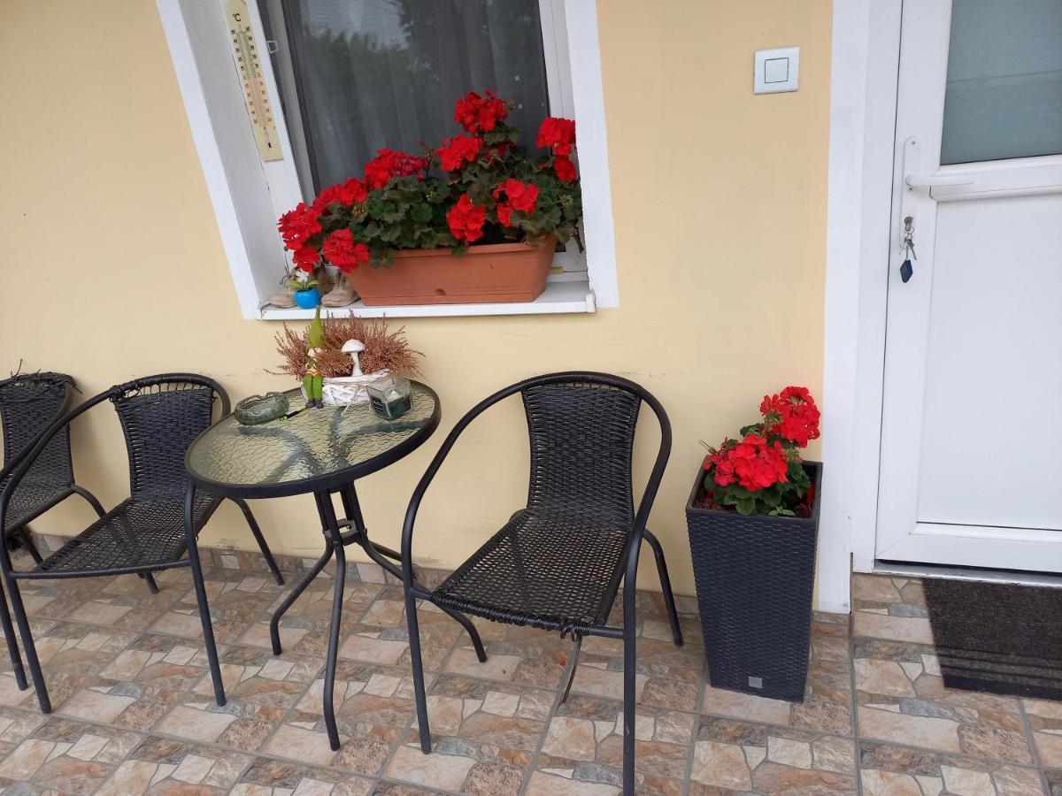 Oazis Apartman Sarospatak Bagian luar foto