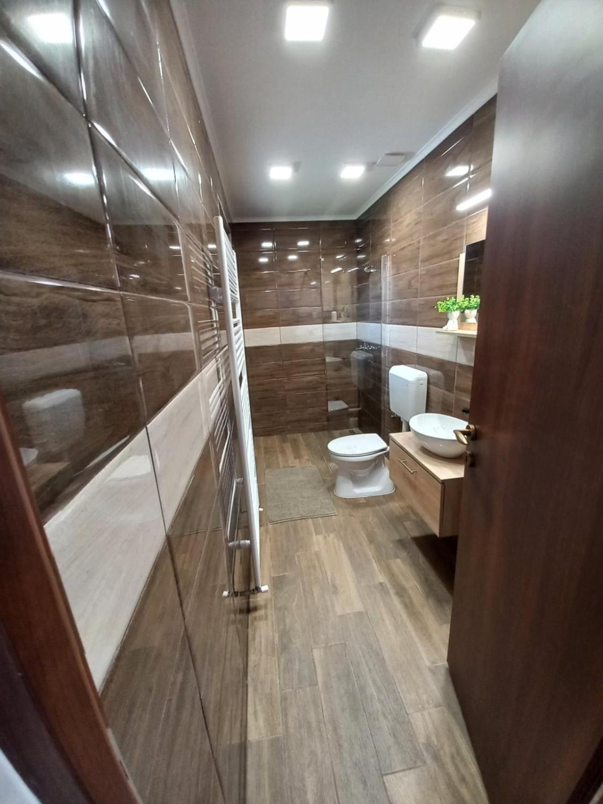 Oazis Apartman Sarospatak Bagian luar foto