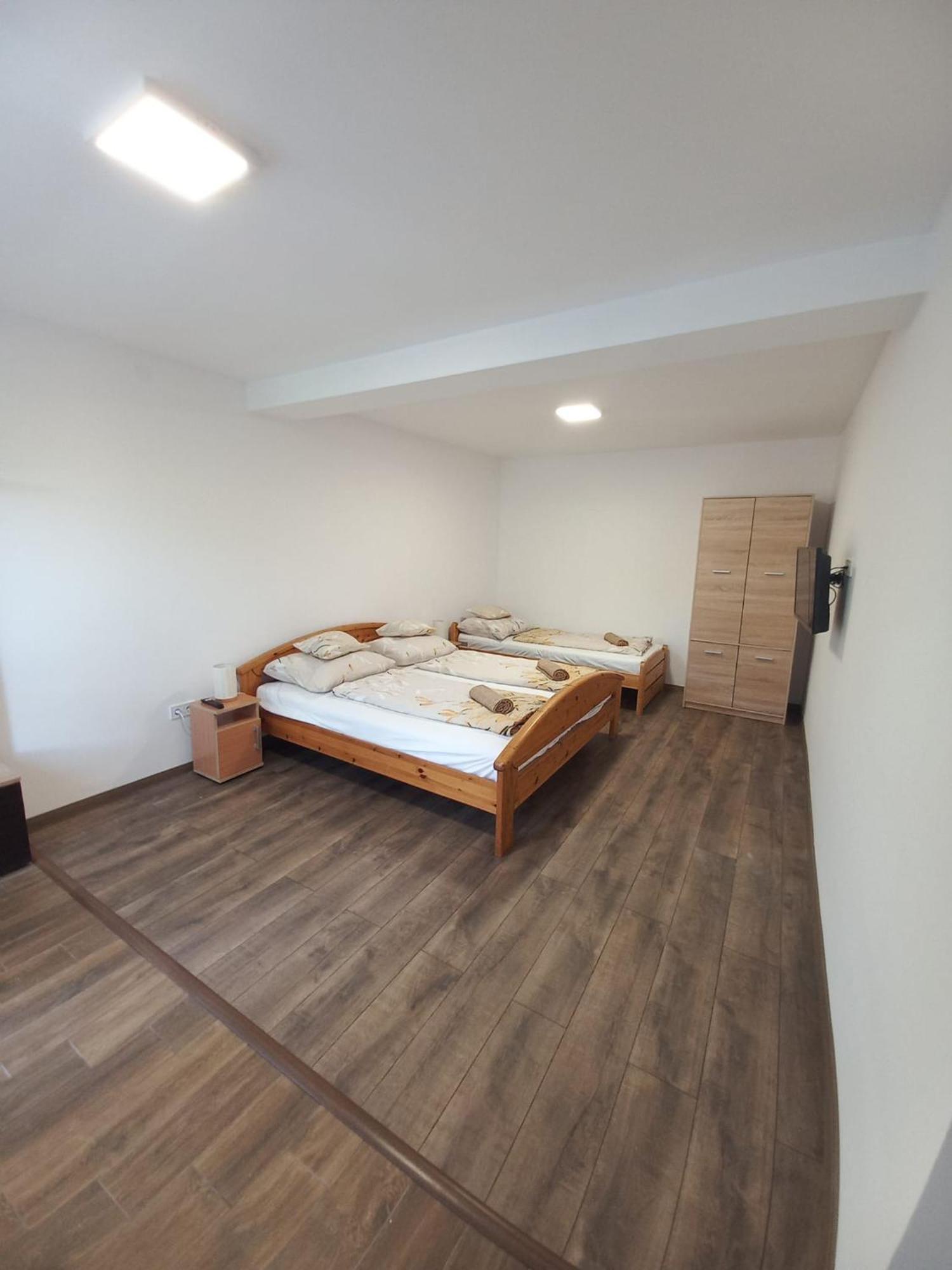 Oazis Apartman Sarospatak Bagian luar foto