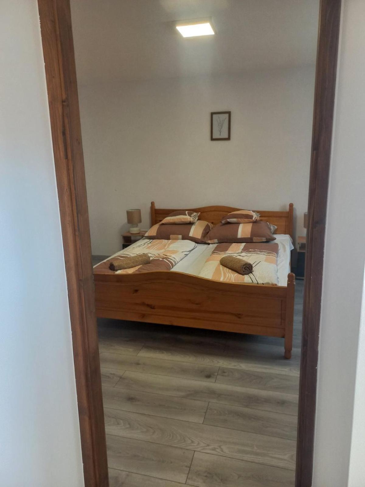 Oazis Apartman Sarospatak Bagian luar foto