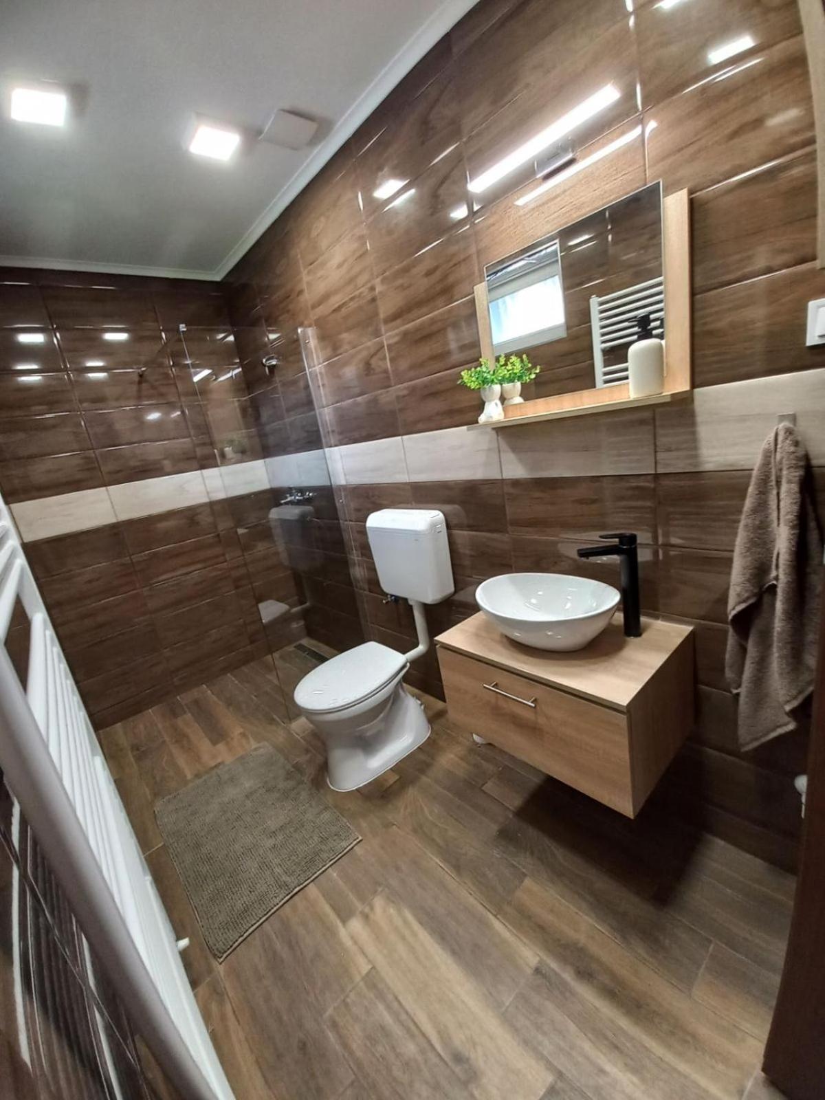 Oazis Apartman Sarospatak Bagian luar foto